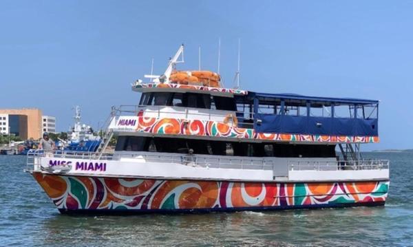 Women Only Rooms - Men Only Rooms - Free Wifi - Coffee Parking - Lockers Miami Extérieur photo